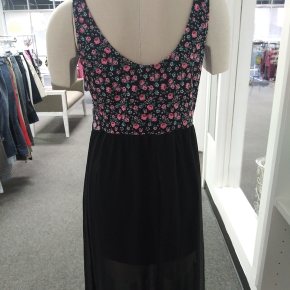 Dress - Picture 4 of 5